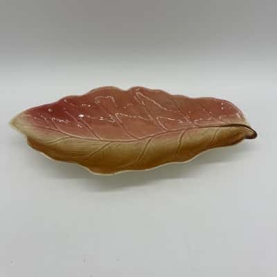 'Royal Winton' Two Toned Leaf Dish [B#12]