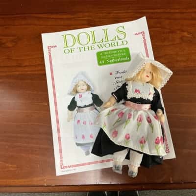 Dolls of the world #40 Netherlands 