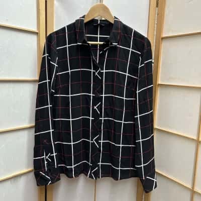 CUE Women’s  Size 10 Long Sleeve Shirt Black  / Checked / Red / White  RRP: $159.00
