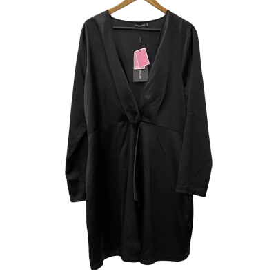Pretty Little Thing - Plus Black Satin Long Sleeve Wrap Dress Size 20