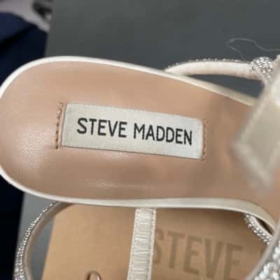 Steve Madden Women's  Size 9 Heels with super sparkly straps 