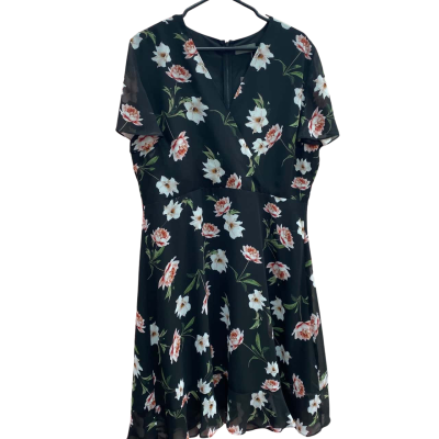 BNWT Jacqui-E Womens  Size 16 Black Floral Dress