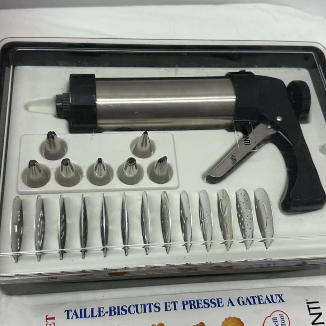 Avanti Cookie Press and Icing Set in Storage Case