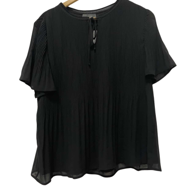 Jacqui-E Womens  Size 14 Short Sleeve Top Black  