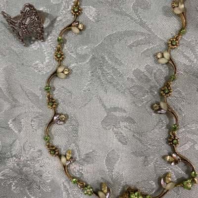 gold nature necklace and butterfly ring 