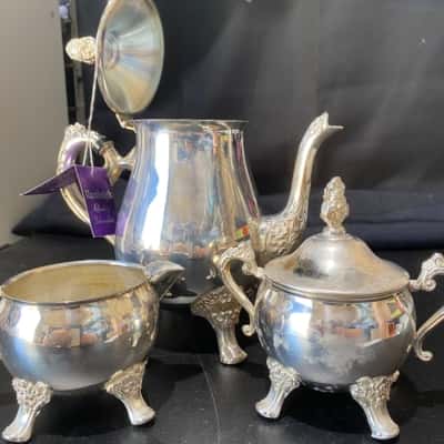 Vintage 3 pieces Ranleigh silver plated tea set