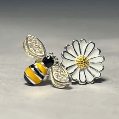 Asymmetrical 925 Silver Bee And Daisy Earrings