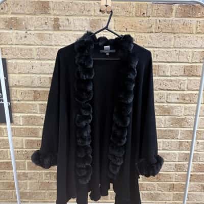 Liz Jordan Womens faux fur trim poncho Size L / XL 