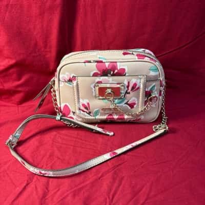 Guess Women's Cross Body Bag Floral / Pink  