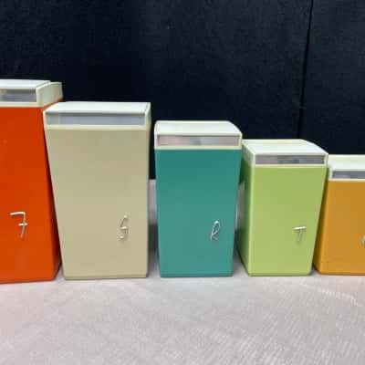Nally Ware - Vintage 5 set stacking containers - 1960's