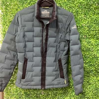 Kathmandu Womens  Size 6 Puffer Jacket Green 