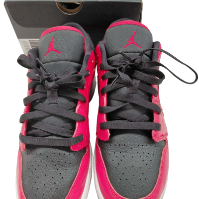Nike Air Jordan Mens  Size 7 Black  / Red Shoes 