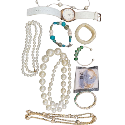  Bracelet / Earrings / Necklace / Watch Blue / White 