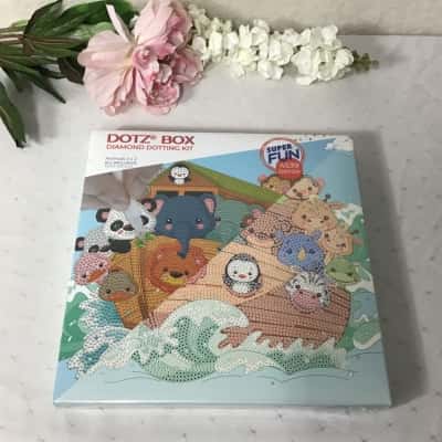 Dotz Box Diamond Dotting Kit - Animals 2 x 2 (new)