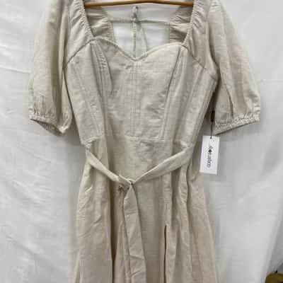  Womens  Size 32 Casual Dress / Formal Dress / Party Dress Cream 
