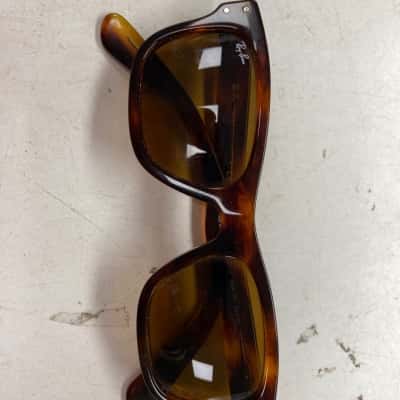 Ray-Ban Brown Burbank 