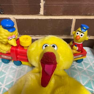 Sesame Street Train x2 Piece, Hand Puppet & Placemats
