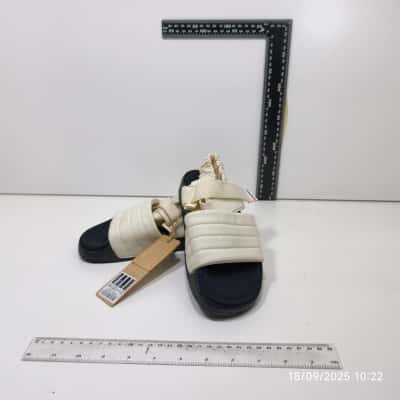 Superga Womens Size 35 Black / Cream Slides Slip On Sandals Thongs As New PreOwn Canvas ed 