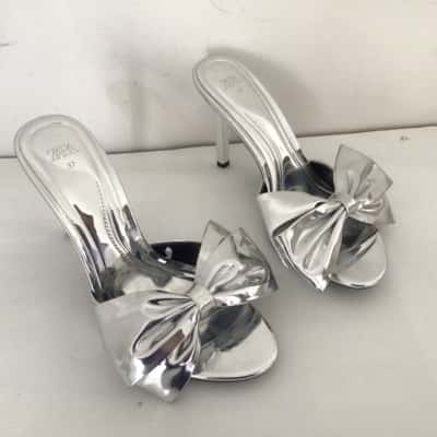  Zara Womens  Size 37 Silver Metallic Bow Stilettos CAB 11508789