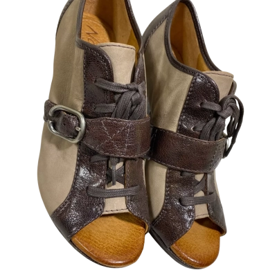  Womens  Size 6.5 Naya Shoes 