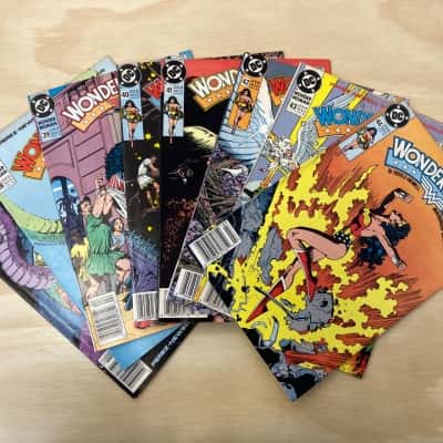 Wonderwoman Comic Set of 8