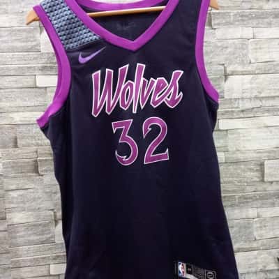 Dri Fit Mens wolves   Size L Singlet  Other / Purple towns 32