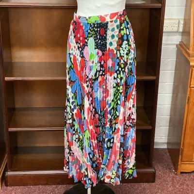 Gorman Womens  Size 20 Pleated Skirt Black  / Floral 