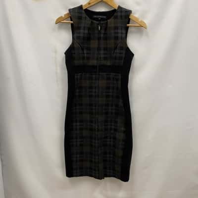 Cue Women's Dress Size 6 Black  / Checked 
