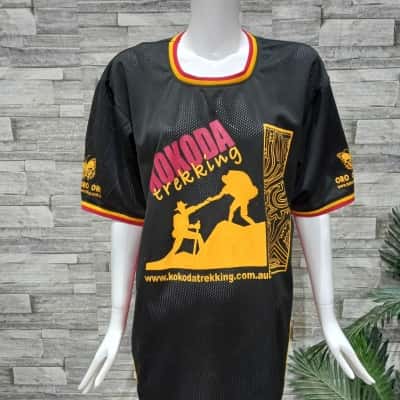  Mens/women kokoda trekking   Size L Short Sleeve T-shirt Black  / Red / Yellow 