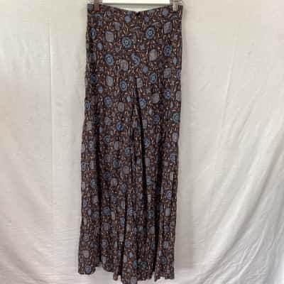  Womens  Size 2 Culottes Black  / Floral 