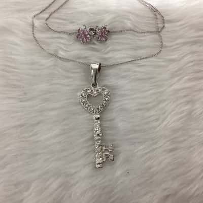  Womens Earrings / Necklace Set