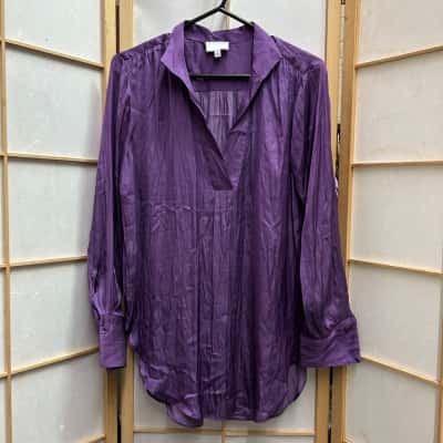 New without tags WITCHERY Women's  Size 12 Long Sleeve Shirt / Deep V-Neck Shirt Purple 