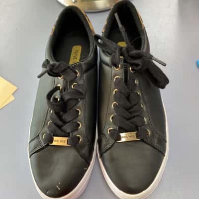 Nine West Black Animal Print   Size 8  Sneakers 