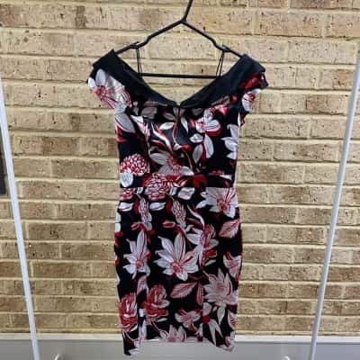 Cue Womens red & black floral dress Size 10 