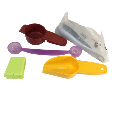 Assorted Tupperware Kitchen Utensils as pictured