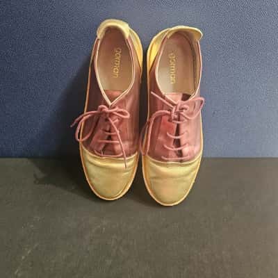 Gorman Womens  Size 38 Gold and Maroon Sneakers 