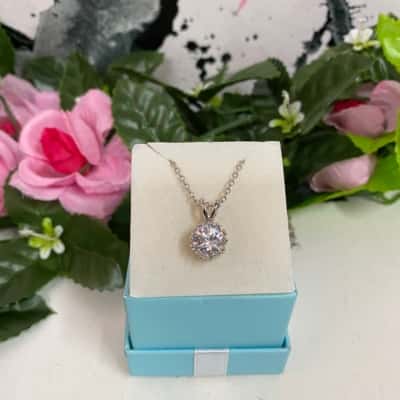 Rhodium plated & crystal necklace with pendant New