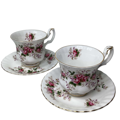 Royal Albert 2 cups & saucers Lavender Rose