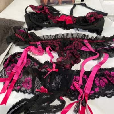 Womens  Size L / XL seductive lingerie set  