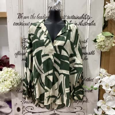SUSSAN BRAND! Womens  Size 16 Long Sleeve Top Beige / Green / Pattern! MADE WITH 100% LINEN! V NECK DESIGN! GREAT FOR DAY OR NIGHT!