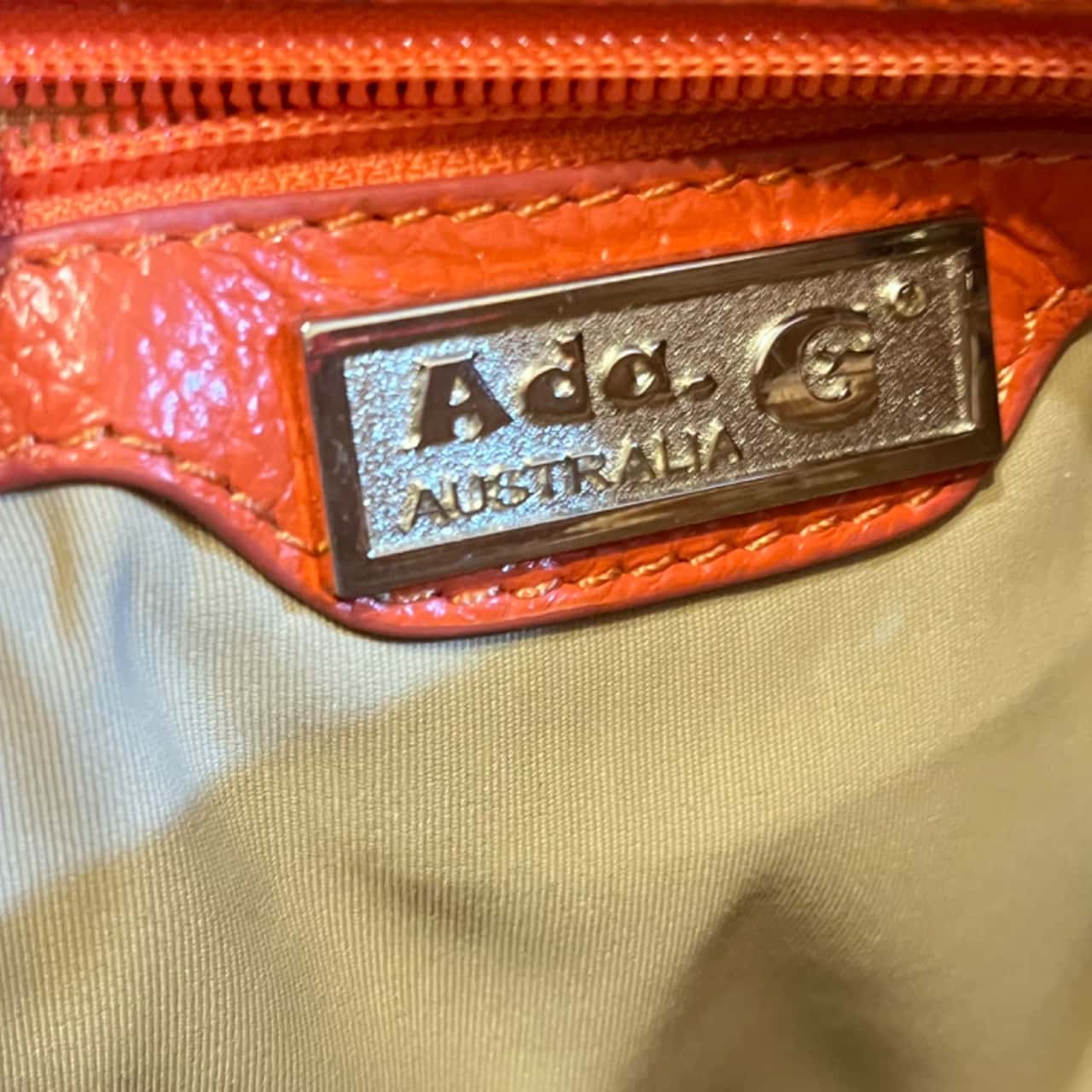 Ada G R Ada G Australia Messenger Bag(s)