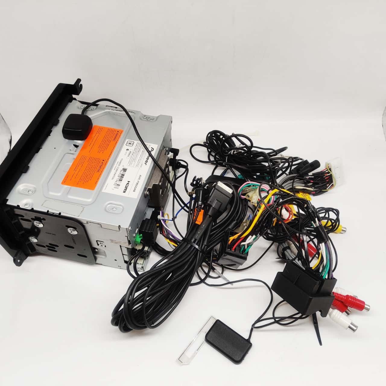 Pioneer Head Unit AVICF950DAB Sat Nav And More. Untested(s)