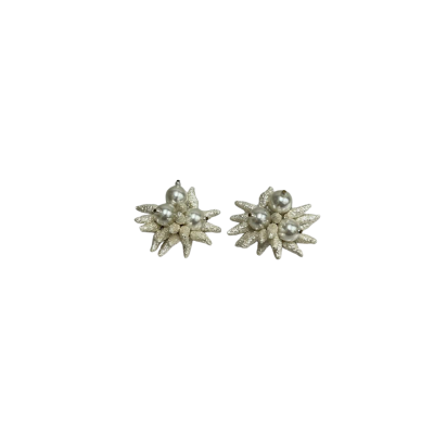 Shell Cluster Clip on Earrings Gold / Pearl 