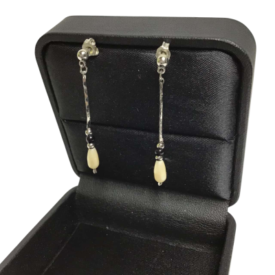  Womens S/Silver Earrings with Pearls