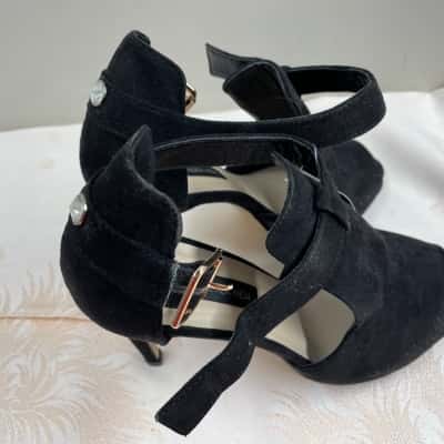 Forever New Womens  Size 38 Heels Black  