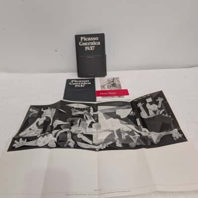 Picasso Guernica 1937 / Postcards and Poster 