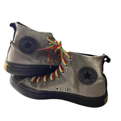 Converse Womens  Size 40 Sneakers Grey 