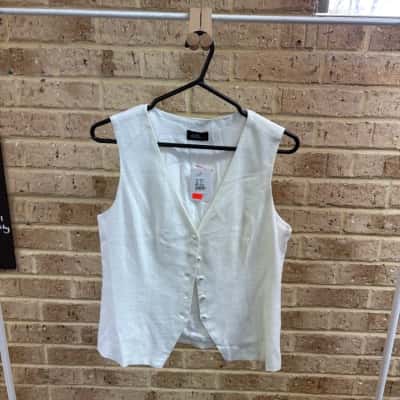 Dotti Womens white button up top Size 10 