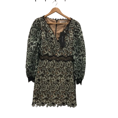 Elliatt Womens  Size L Mini Dress Beige / Black  / White BNWT