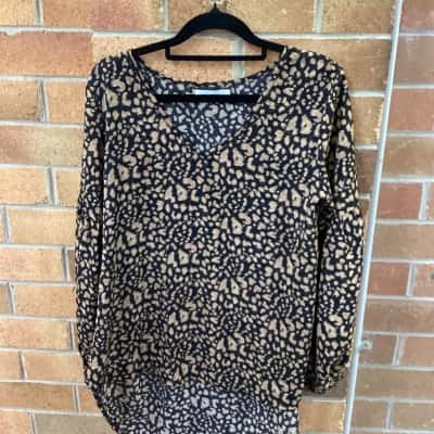 Miracle Womens  Size 8 Long Sleeve Shirt Animal print 